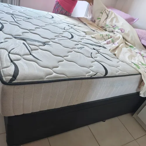Cama Queem box com Bau