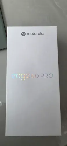 Moto edge 60 pro 512 gb (vai com fone de ouvidos conforme nas fotos)