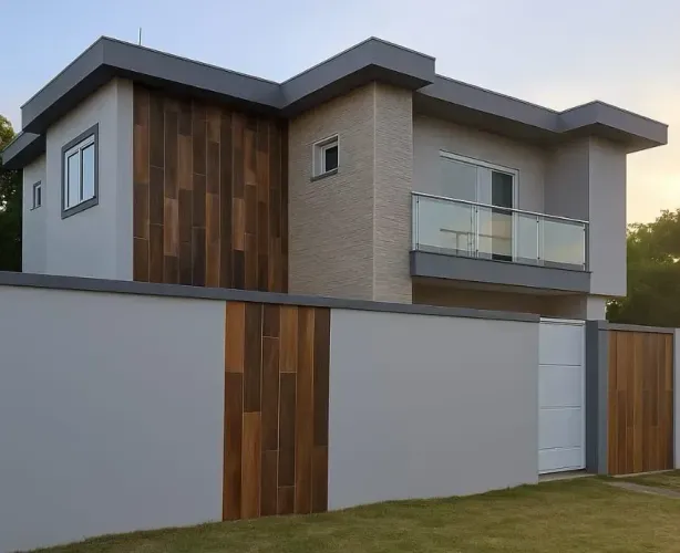 Excelente casa no Condomínio Bosque da Ilha Com aproximadamente 200 m² de área construída