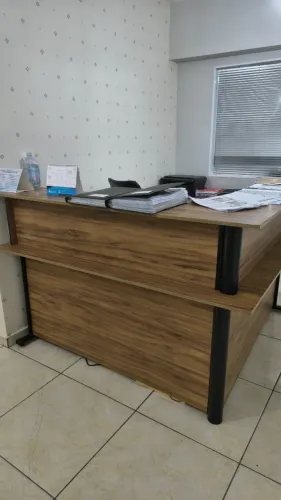 Vendo balcão de escritório. Ótimo estado!