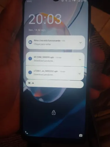 Celular Moto e 22 novinho pegando tudo