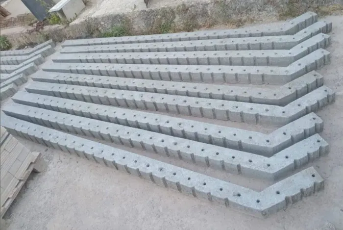 Estacas de concreto / mourão / cerca