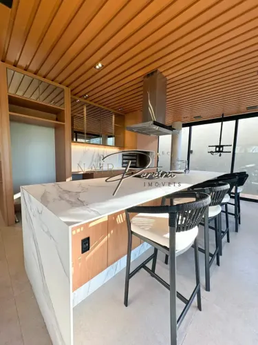 Lindo Sobrado no Cond.Villa Jardim venda 380 m² 4 suítes no Cond. Villa Jardim- Cuiabá -