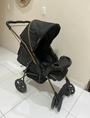 Vendo Carrinho de bebê Galzerano