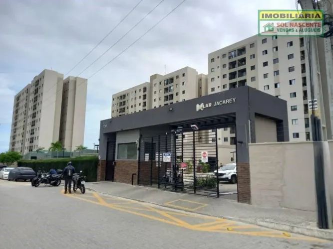 Apartamento com 2 dormitórios para alugar, 51 m² por R$ 2.583,98/mês - Cambeba - Fortaleza