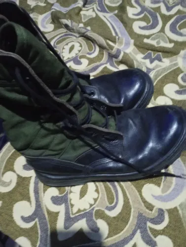Coturno militar 