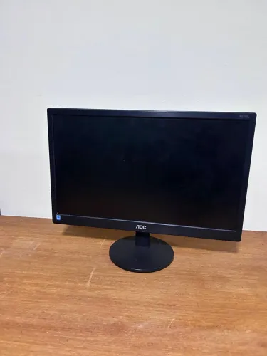 Monitor 18 polegadas