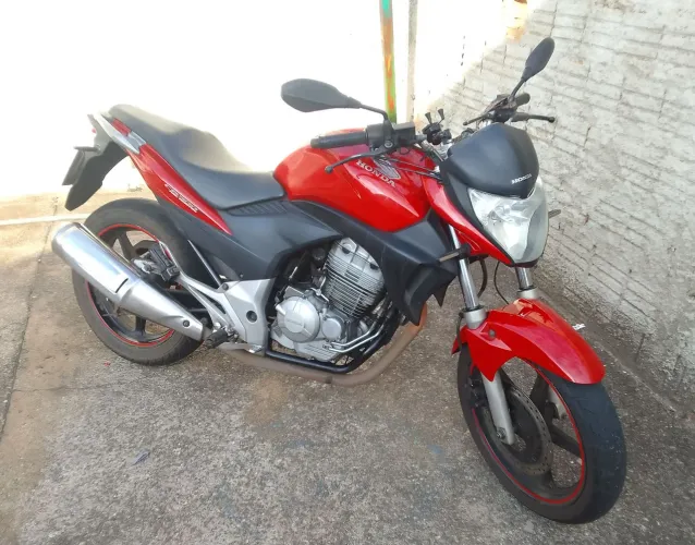 HONDA CB300R 2011.