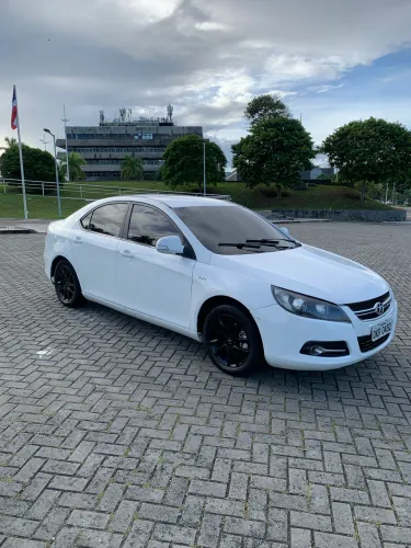 JAC J5 Sedan 1.5 16V 4P Mec. 2013