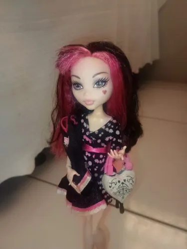 Monster high draculaura (aceito ofertas)