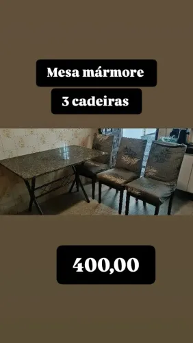 Mesa com cadeiras