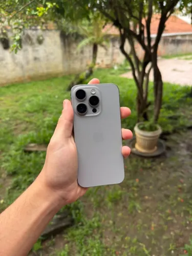 Iphone 15 pro IMPECAVEL (pra ir hoje)