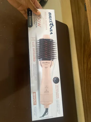 Escova secadora Britânia bivolt