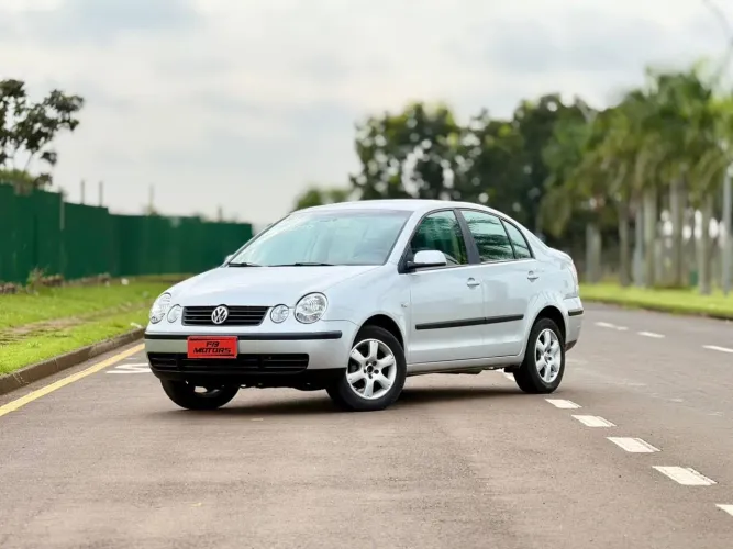 Volkswagen Polo Sedan 1.6 MI 101cv 8V 4P 2004
