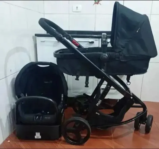 Carrinho de bebê completo c/bebê conforto e base para carro marca Safety 1st modelo MOBI