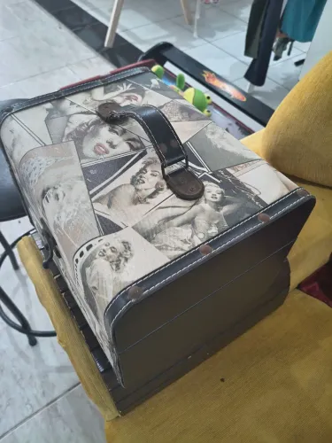 Maleta multiuso retrô