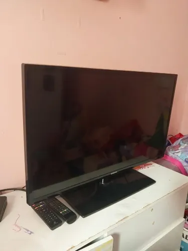 Televisão Samsung 32 polegadas!! Aceito cartão..