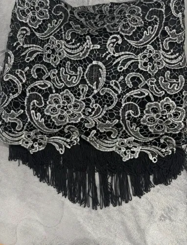 Vestido rendado Borswana preto M - Lindo