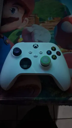 Controle Xbox Series S.