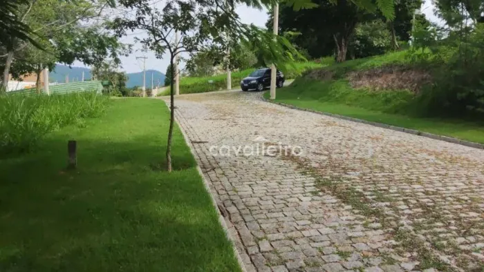 Terreno em um dos melhores condomínios da região