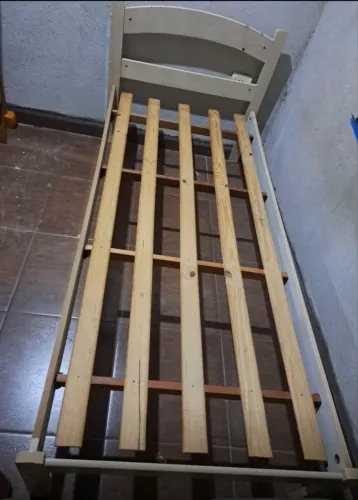 CAMA DE SOLTEIRO