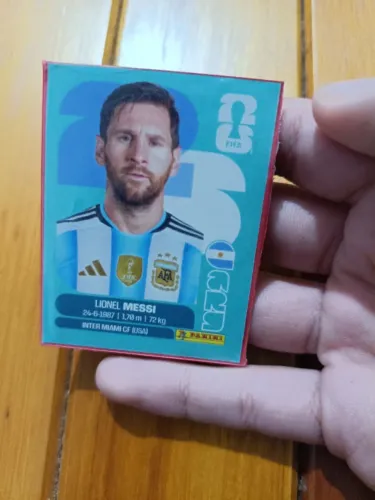 Vendo figurinha da copa mundo 2026 Messi 