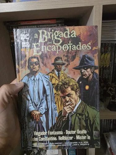 HQ DC - A Brigada dos Encapotados (LACRADO)