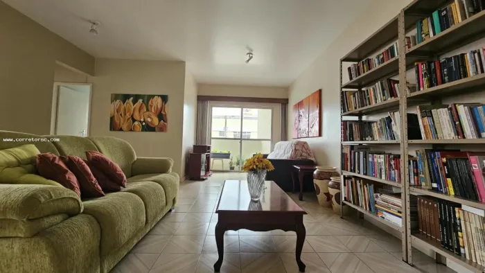 Apartamento para Venda em Florianópolis, Balneário, 5 dormitórios, 2 banheiros, 2 vagas