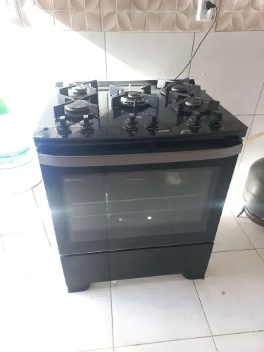 Fogão de 5 bocas Eletrolux, semi novo