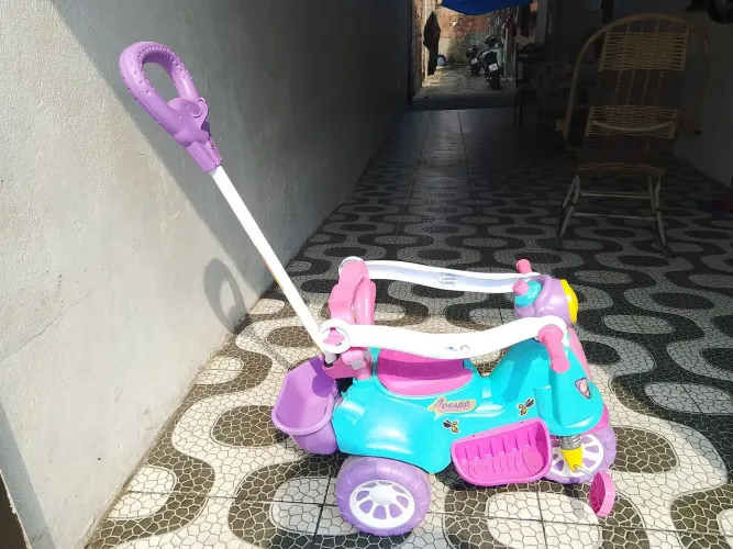 Triciclo infantil