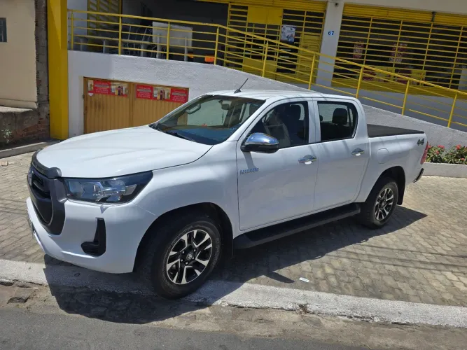 Toyota Hilux CD 4X4 2.8 Diesel Mec. 2024