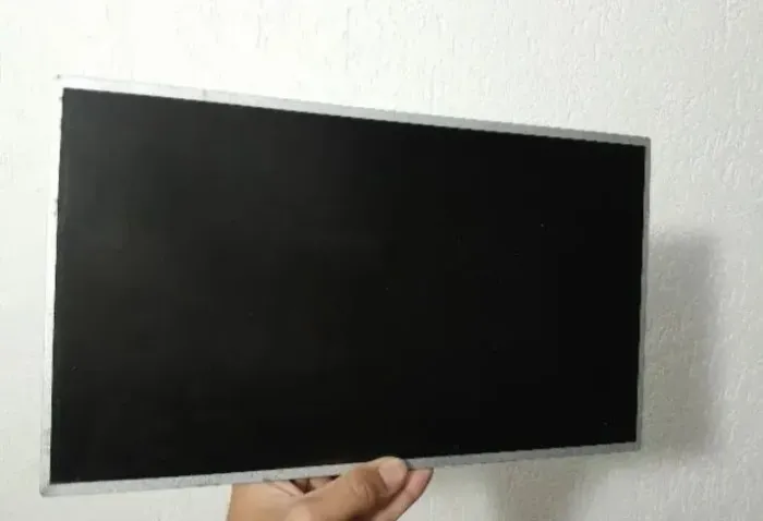 Tela para notebook led comum 15.6 40 pinos USADA em bom estado