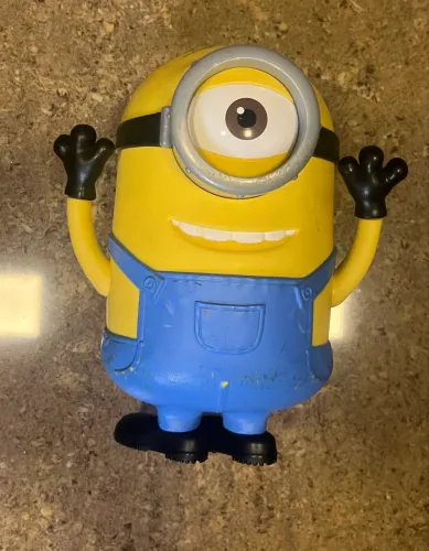 Boneco Minion grande.