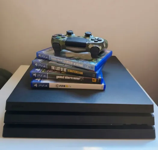 Playstation 4 Pro 1tb + Jogos