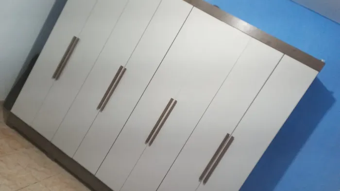 Guarda - Roupa de Casal.