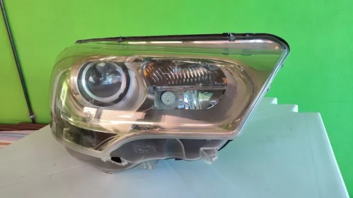 Farol Citroen DS4 Direito Xenon