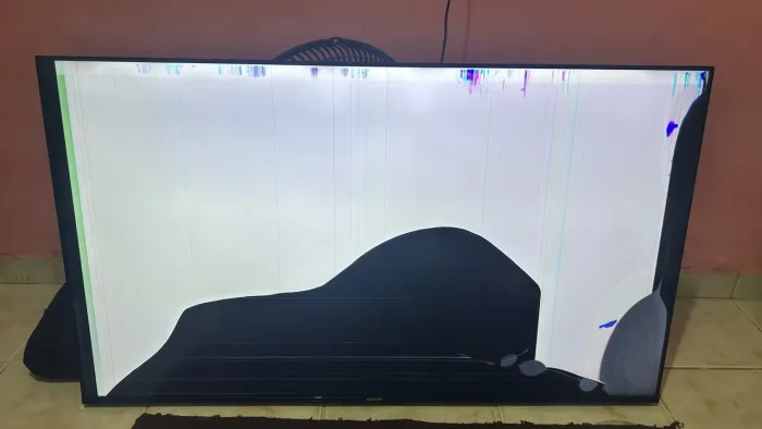 Smart Tv. 50 Polegadas (Com defeito)