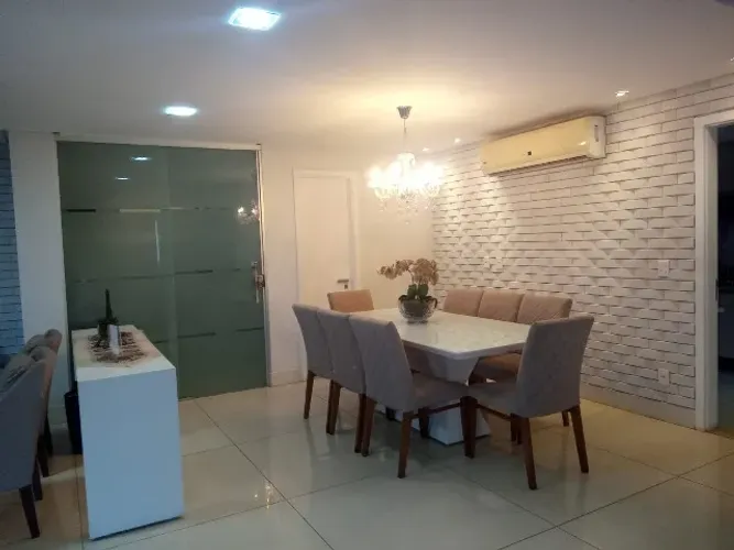 Mesa de jantar para 08 lugares