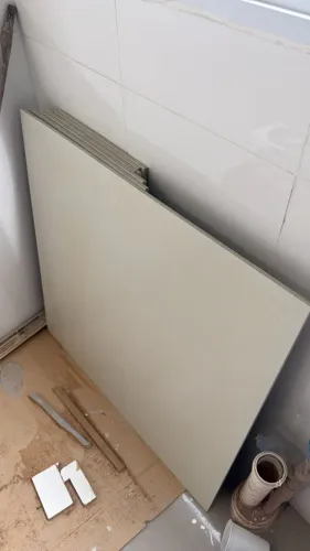 PISOS SOBRA DE OBRA