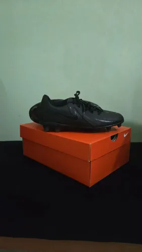 Chuteira campo NIke 37