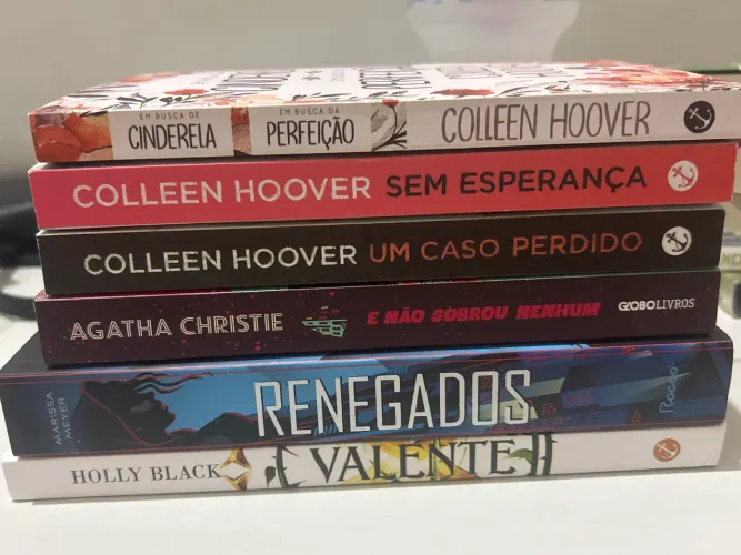 Sebo Desapego livros ficção adolescente romance fantasia