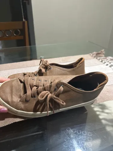 Sapato reserva marrom original comprado por 400 reais tamanho 40
