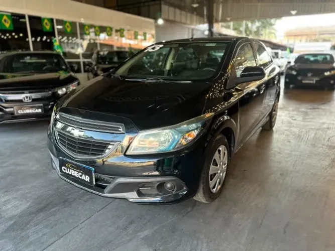 Chevrolet Onix Hatch LT 1.0 8V Flex Power Mec. 4P 2013