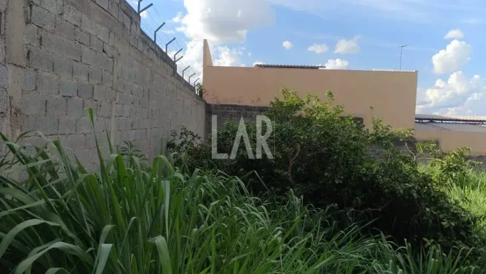 Lote - Terreno à venda, Heliópolis - Belo Horizonte/MG