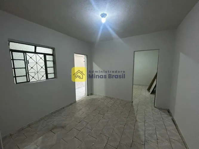 Apartamento com 02 quartos e garagem