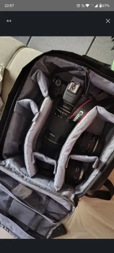 Câmera Canon Mirrorless R100