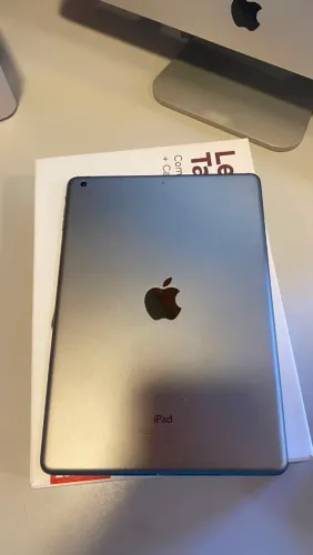 iPad Air 1 sem detalhes.