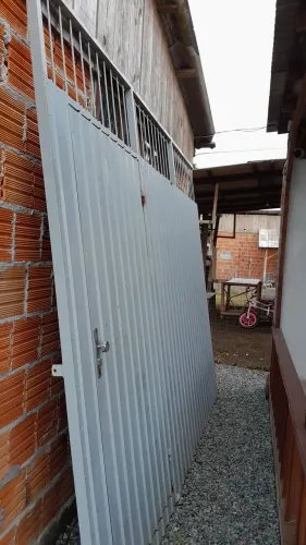 Portão de 2,40 de altura por 3, 20 de largura galvanizado preço mil e quinhentos reais
