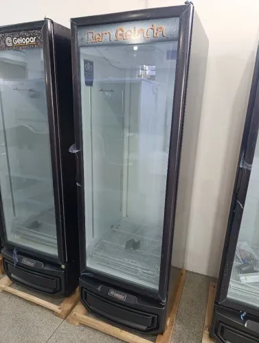 Cervejeira Porta Vidro 578 Litros 24 Meses de Garantia Gelopar