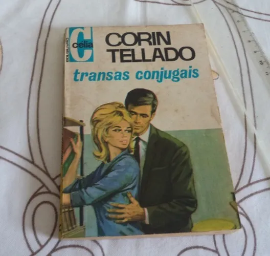 Livro: Transas Conjugais 1973. Autor: Corin Tellado. Coleção Célia.
